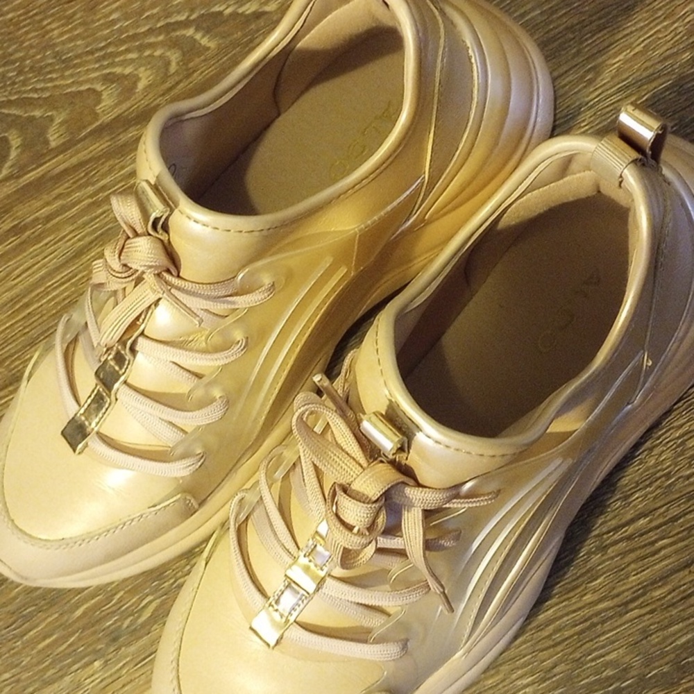 Also shoes